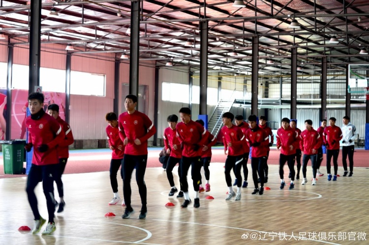 潘喜明現(xiàn)身遼寧鐵人集訓(xùn)，24賽季2張紅牌+停賽6場+隨梅州降級